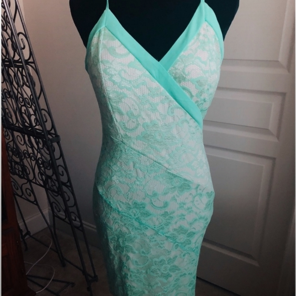 🦋Marineblu Sexy Aqua bodycon mini dress NWOT